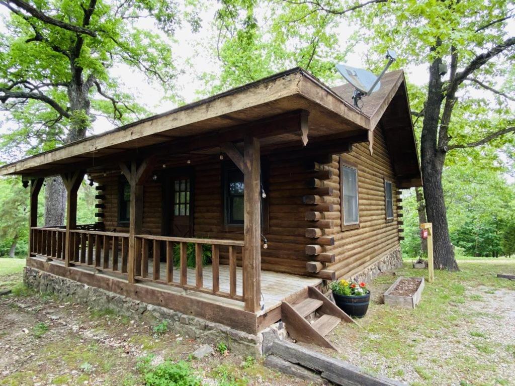 Cozy Cabin At Bear Mountain Log Cabins Eureka Springs Exterior foto