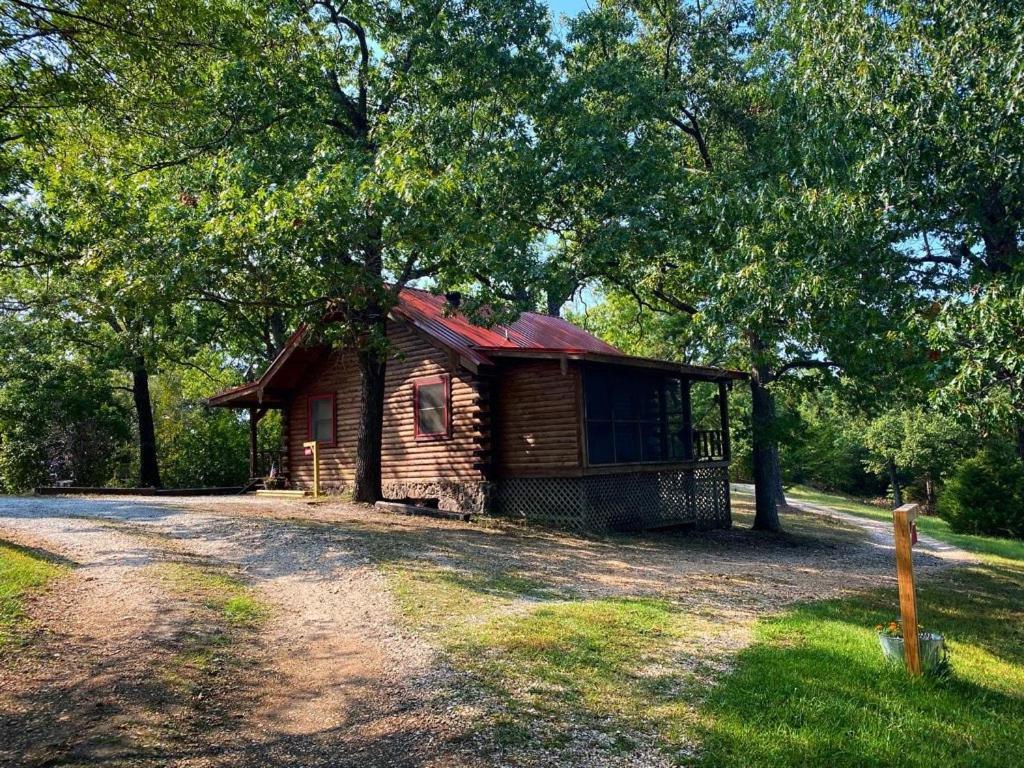 Cozy Cabin At Bear Mountain Log Cabins Eureka Springs Exterior foto